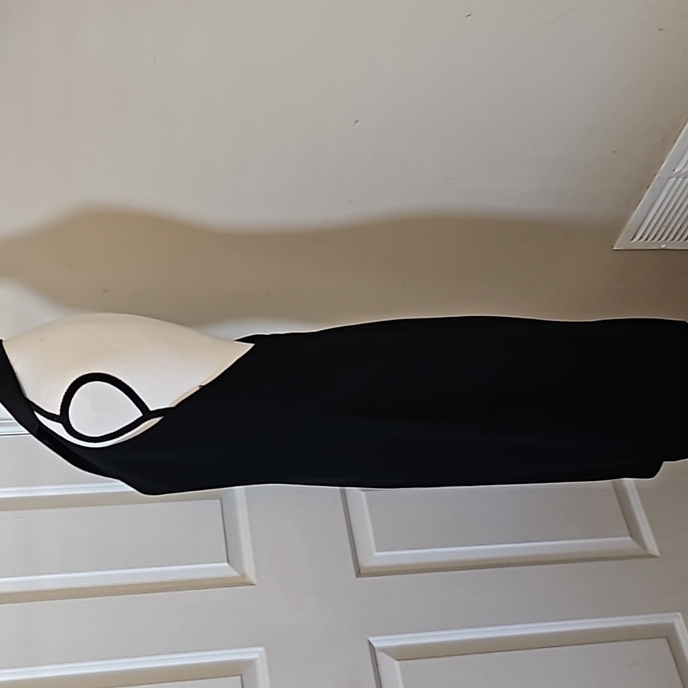 Dress - Picture 2 of 5